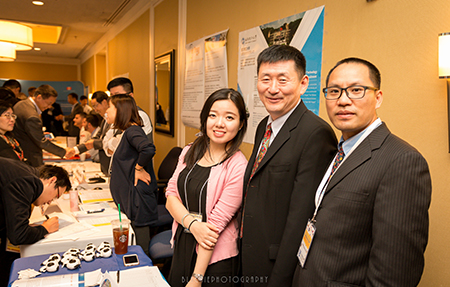 不朽情缘mg官网SAPA年会代表：左→右： 刘雯颖博士、汪俊博士、王建峰博士